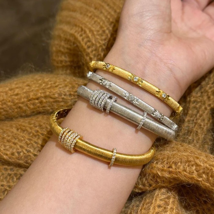 Italian Buchi weave engraved gold bracelet comes and goes, wire drawing process, high-end sense light luxury bracelet, court style girl