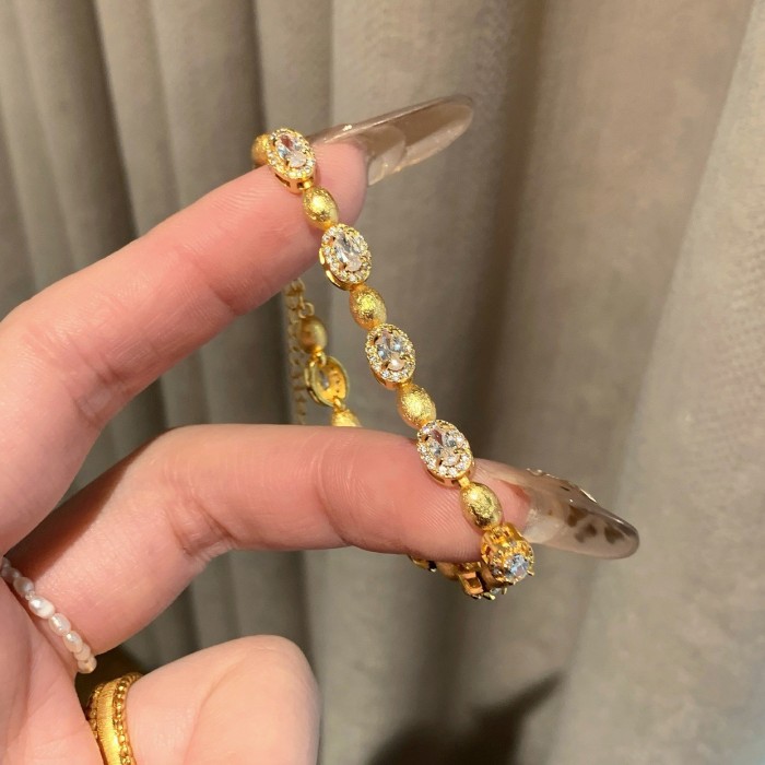 French retro old money wind handmade brushed pigeon egg high carbon diamond bracelet medieval colored treasure red corundum bracelet female