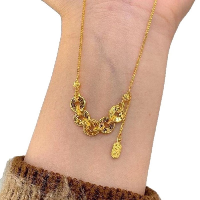 Gold Five-Emperor Coin Necklace, Retro and Luxury Light Necklace