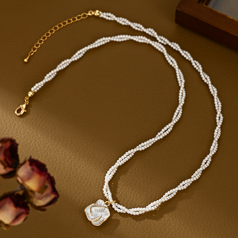 2025 New Retro French-style Pearl Collarbone Chain for Women, High-end Enamel Oil-dropping Camellia Necklace, Jewelry