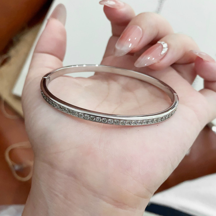 Zircon bracelet, girls' high-end sense, niche gypsy star with diamonds, exquisite and generous ins wind full diamond bracelet.