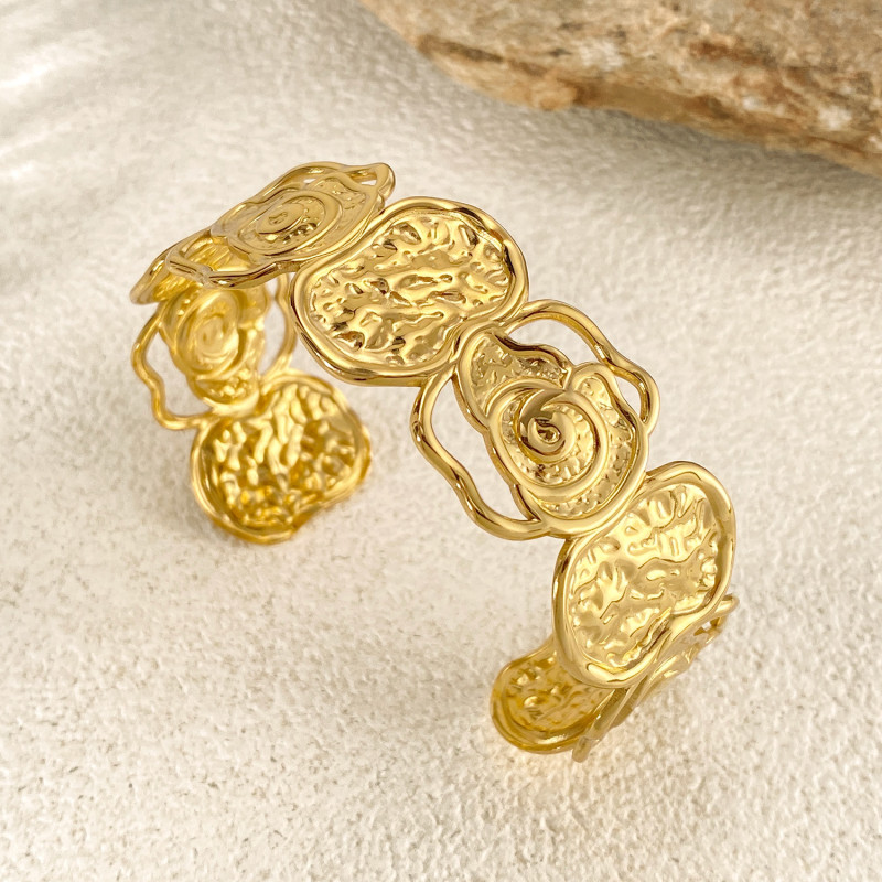 Cross-Border European and American Light Luxury Bracelet for Women Stainless Steel Niche Versatile High-End Gold-Plated Titanium Steel Open Bracelet