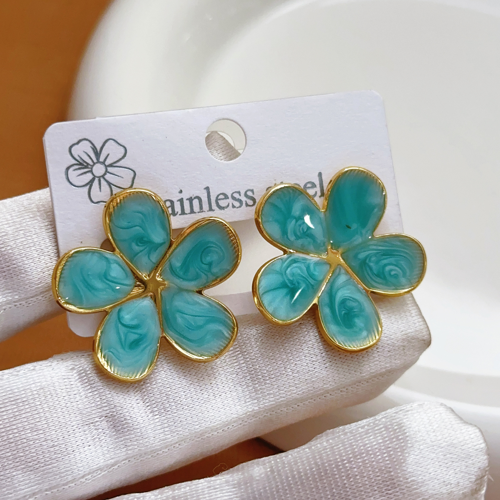 Cross-Border Simple Metal Flower Plum Blossom Wholesale Petal Ins Retro Colorful Earrings for Women Stainless Steel New Earrings