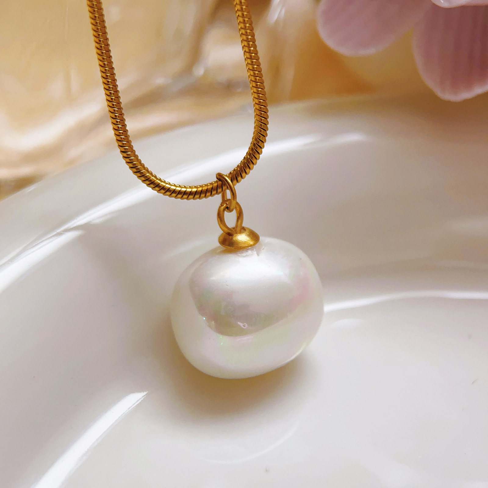 New Pearl Necklace for Women, Niche High-End Style, Versatile Collarbone Necklace and Earring Set, Trendy Date Jewelry