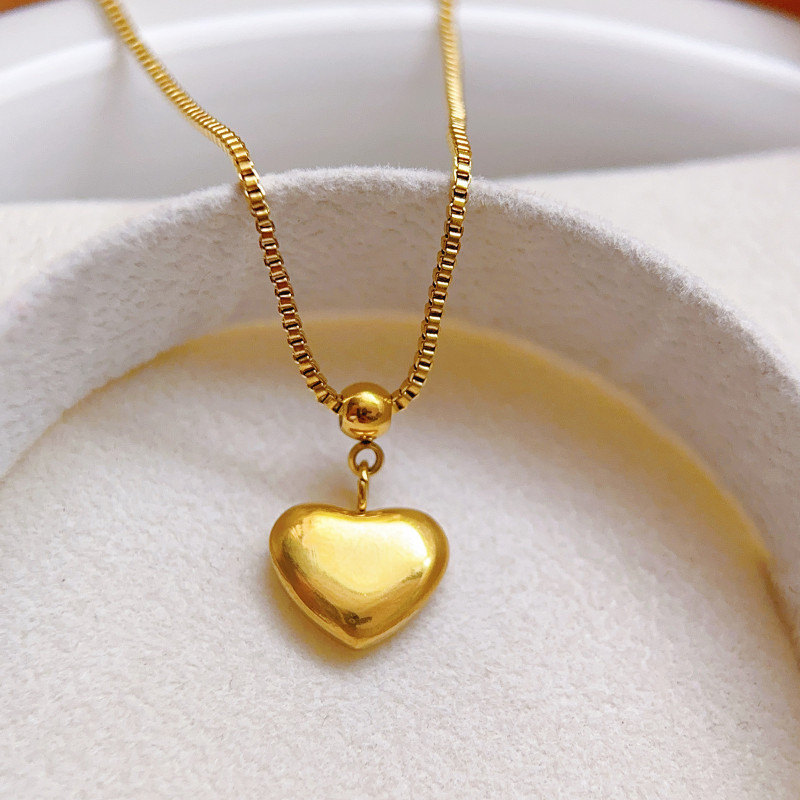 European and American Cross-Border New Heart Necklace Women's Set High-End Versatile Design Light Luxury Non-Fading Versatile Jewelry