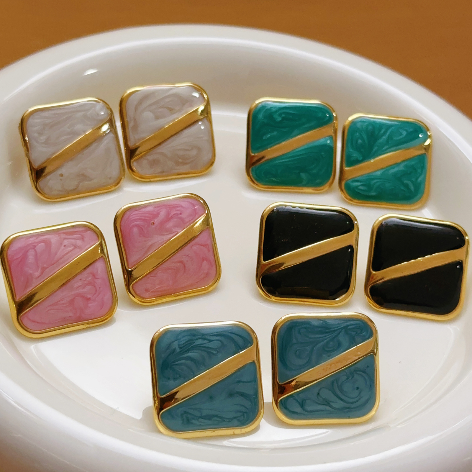 Korean Niche Design Painted Oil Drop Square Earrings 2025 New Trendy Earrings for Women Simple Stud Earrings Wholesale