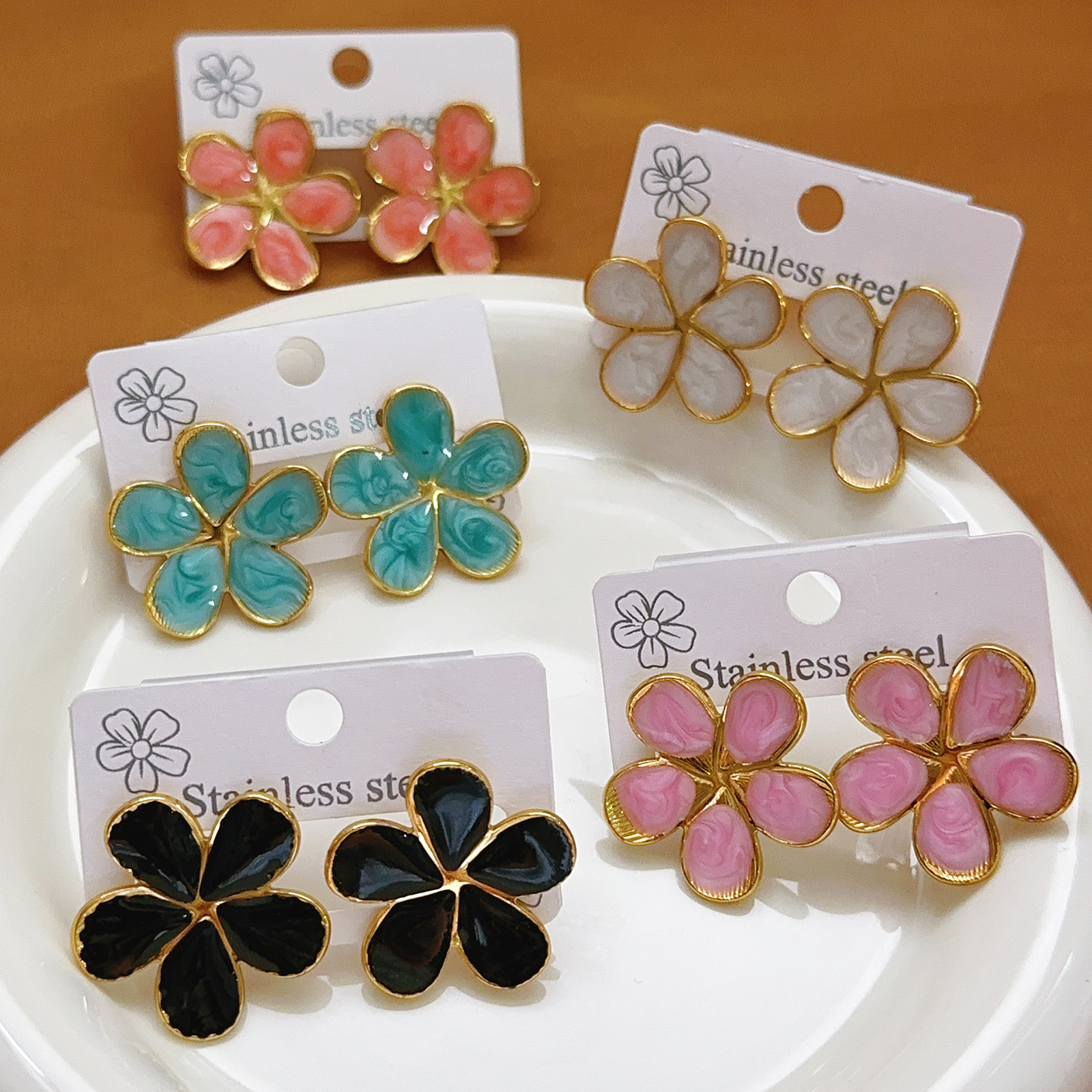 Cross-Border Simple Metal Flower Plum Blossom Wholesale Petal Ins Retro Colorful Earrings for Women Stainless Steel New Earrings