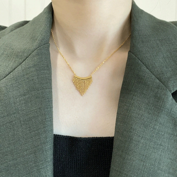 Elegant Women Titanium Steel Pendant Wave Bead Necklace Tassel Collarbone Chain Light Luxury High-end New Fashion 18k Gold Ins