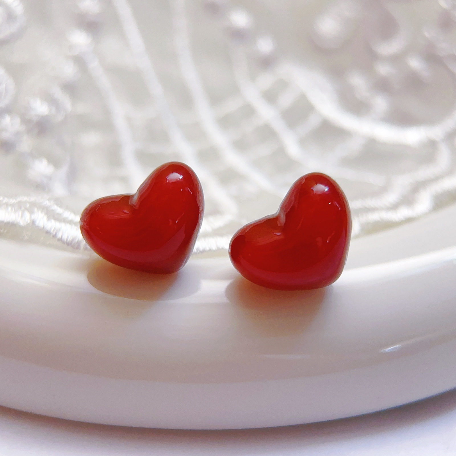 Sweet Red Heart Earrings Elegant Peach Heart Simple Luxury Acrylic Cross-Border Fashion Minimalist Ear Jewelry Ins