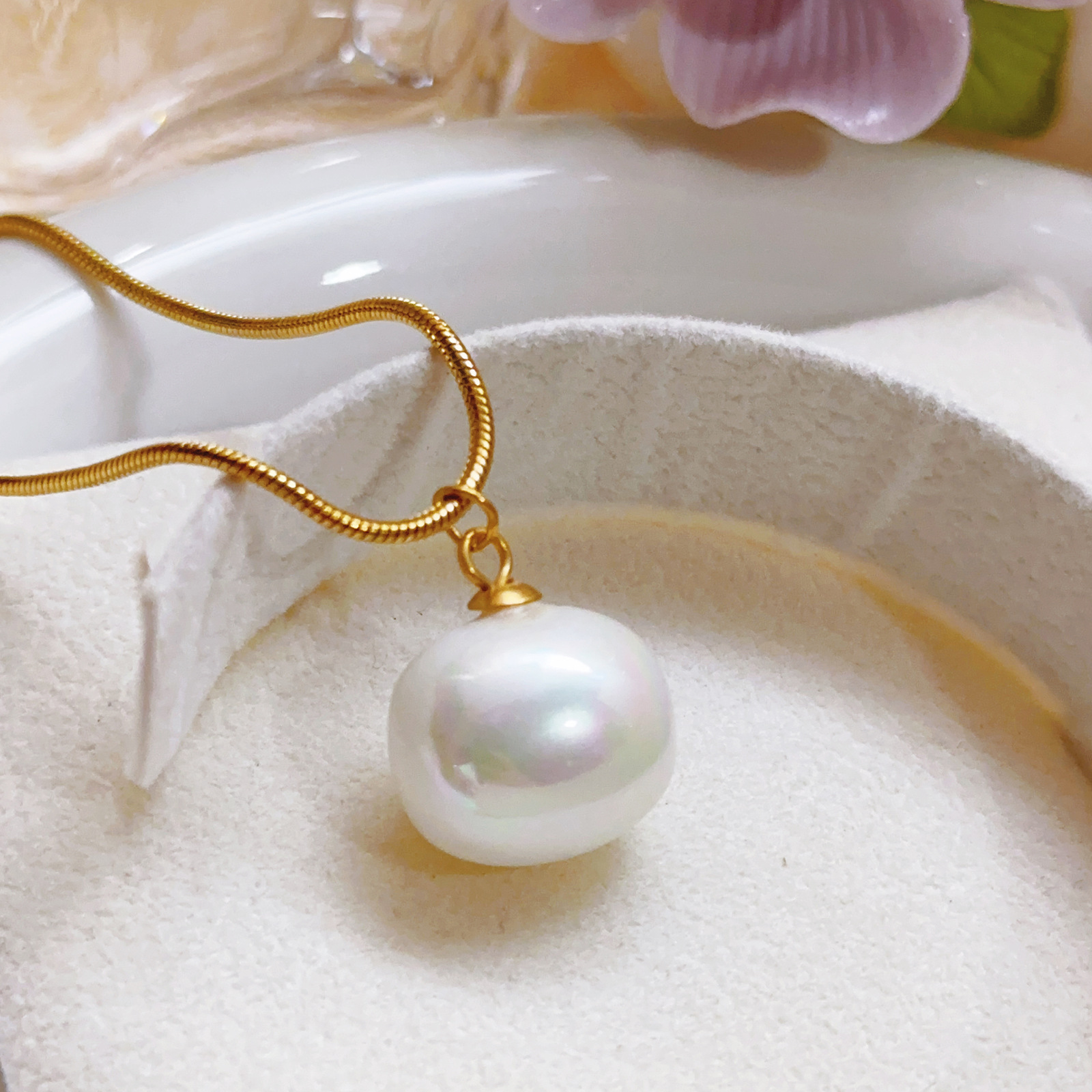 New Pearl Necklace for Women, Niche High-End Style, Versatile Collarbone Necklace and Earring Set, Trendy Date Jewelry