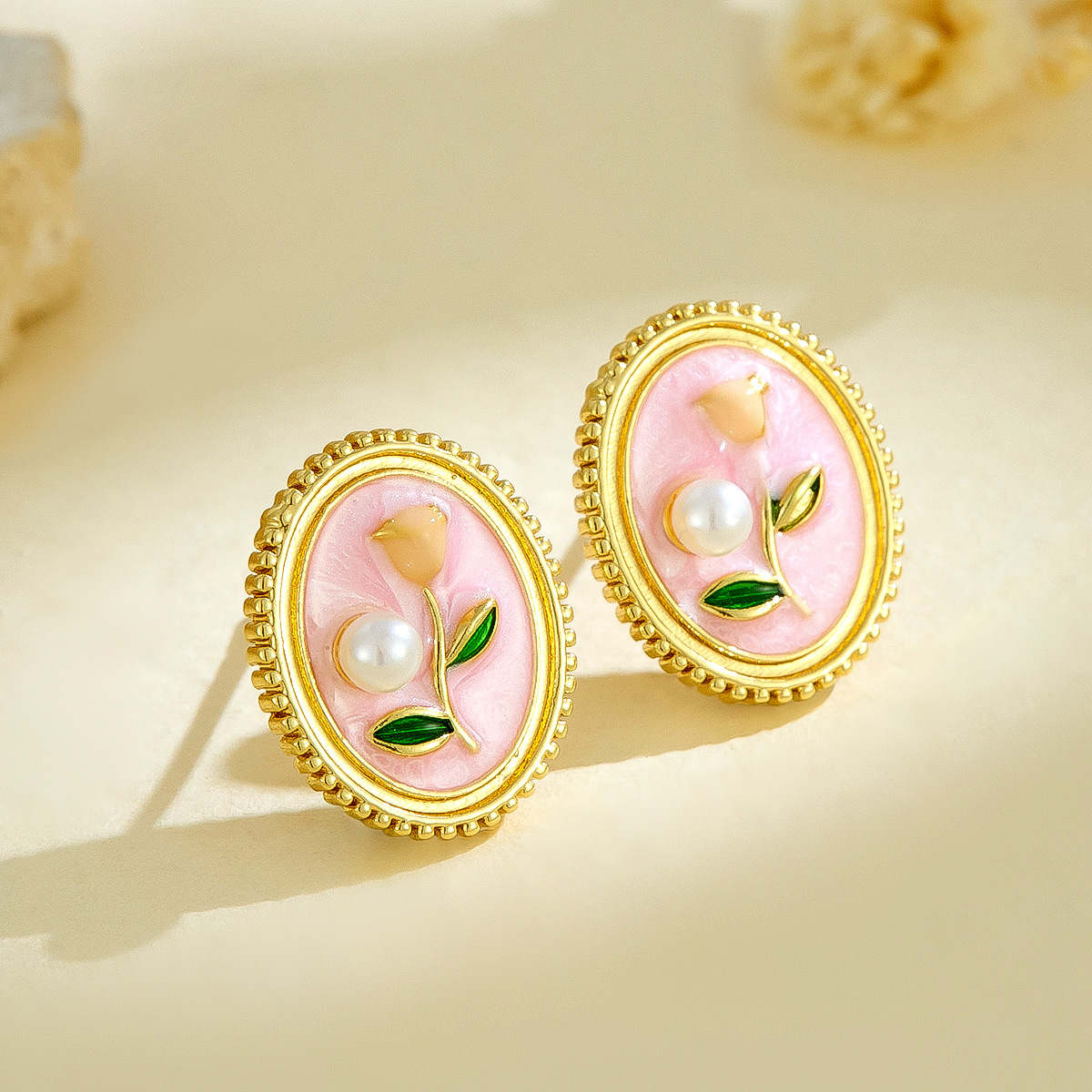 New Chinese Style Niche Design Oil Painting Style Earrings Pearl Flower Painted Enamel Studs Elegant Sweet Earrings Wholesale