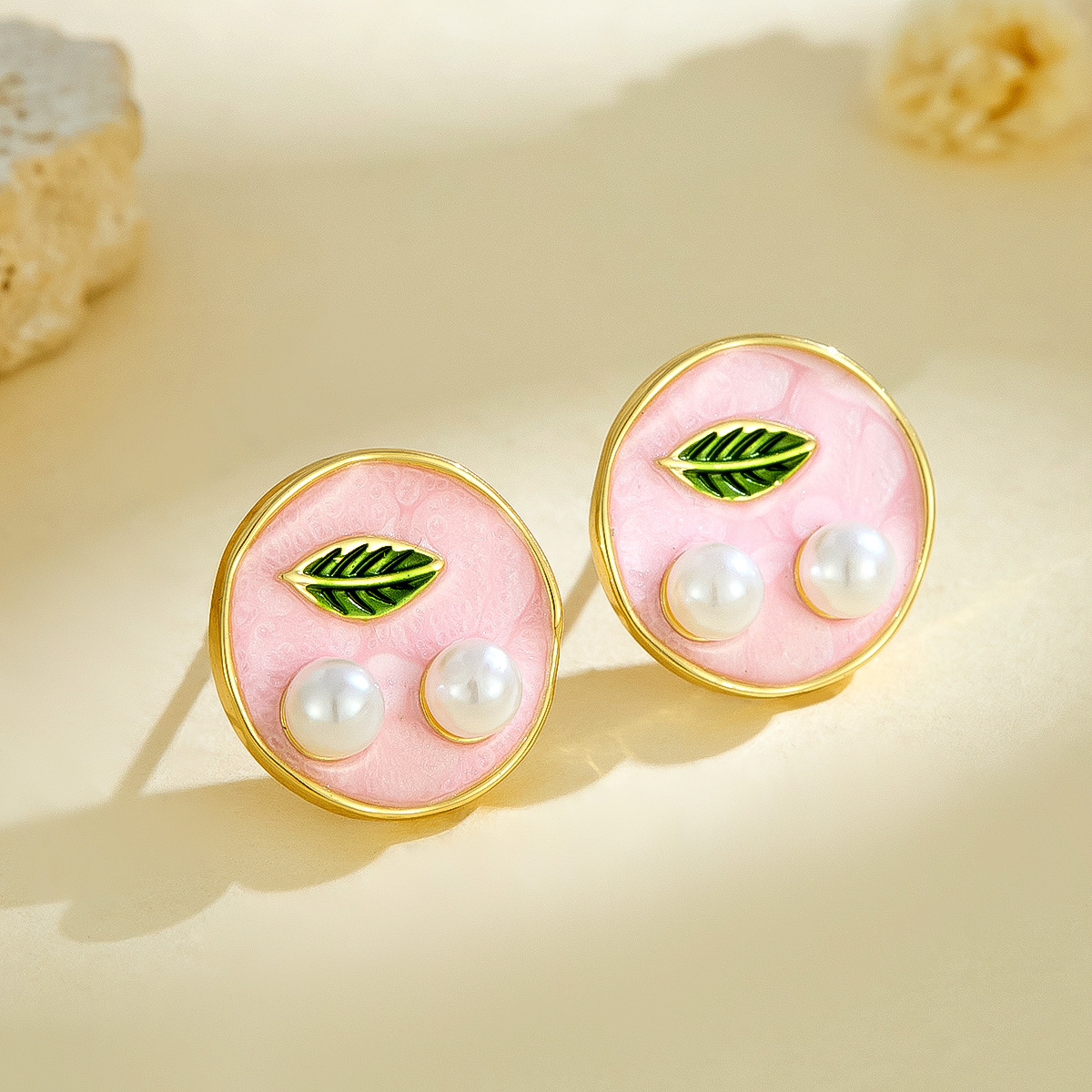 Vintage Style Painted Oil Painting Round Oil Drop Leaf Design Earrings French Niche Elegant Pearl Earrings