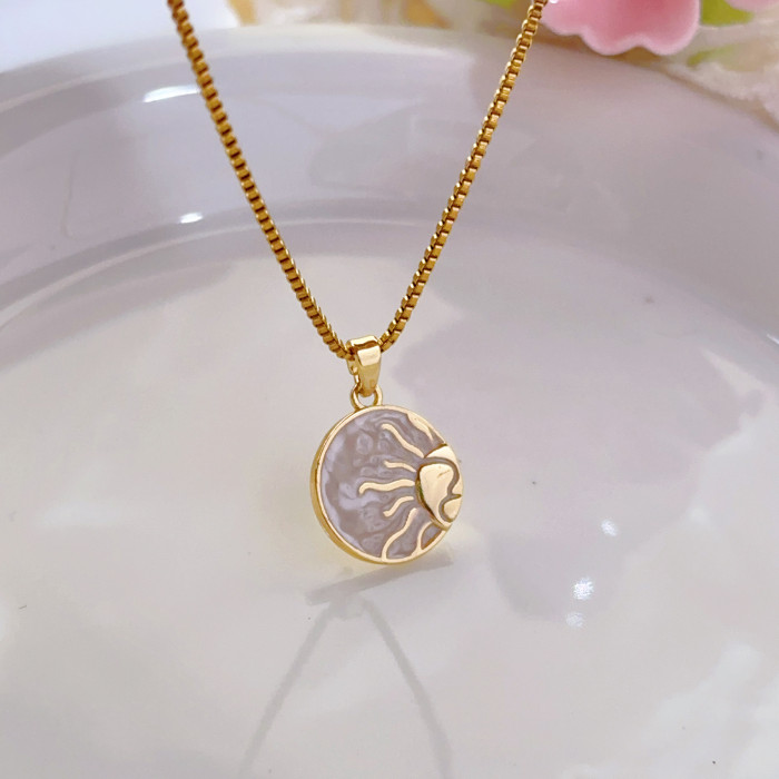 White Shell Titanium Steel Light Luxury Eye Full Diamond Micro Inlay Design Internet Celebrity Temperament Shining Necklace Simple Pendant New Model Manufacturer