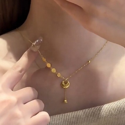 Traditional Peace and Joy Small Fortune Pendant Necklace Full of Fortune Small Gold Pendant Design Collarbone Chain Gift for Girlfriend