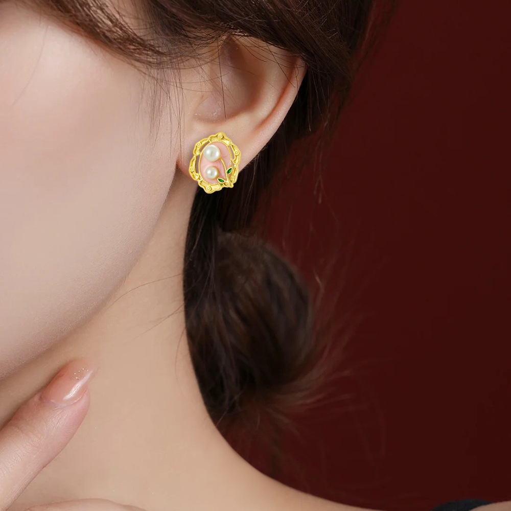 French Style Exquisite Painted Oil Painting Flower Earrings Light Luxury Vintage Earrings Niche Palace Style Fashion Earrings for Women