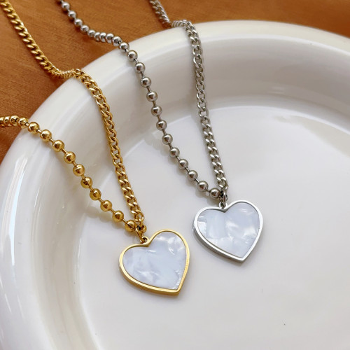 Foreign Trade New Product Creative Niche Design Heart Pendant High Color Retention Copper Plated Real Gold Light Luxury Elegant Versatile Necklace for Women