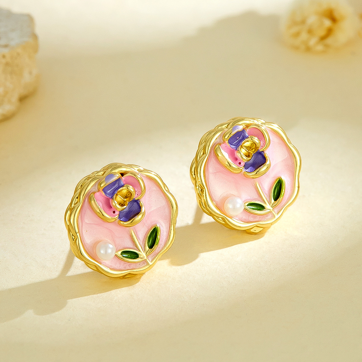 Cross-Border New French Retro Imitation Pearl Oil Drop Earrings Light Luxury Elegant Enamel High-End Painted Flower Earrings