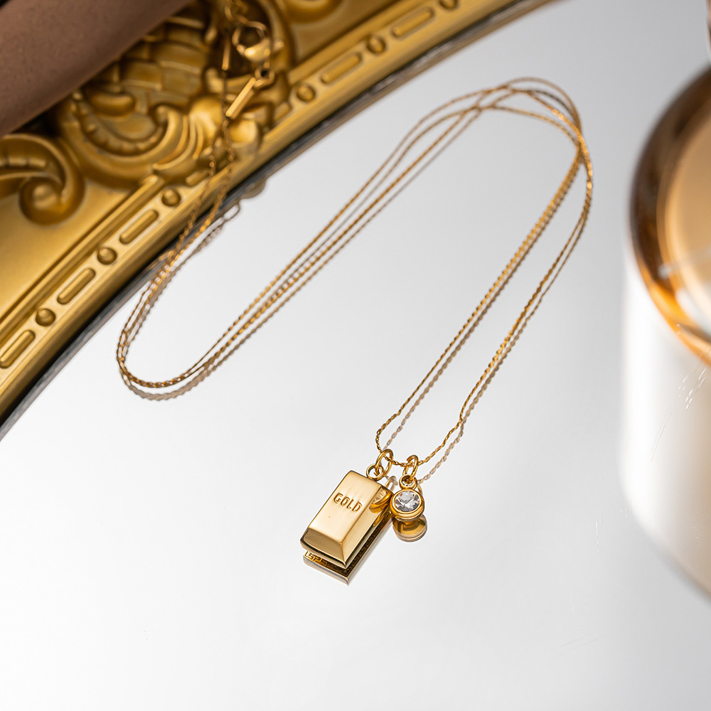 Rich Little Brick Titanium Steel Necklace New Light Luxury Niche Design Clavicle Chain Light Luxury Non-Fading High-End Jewelry