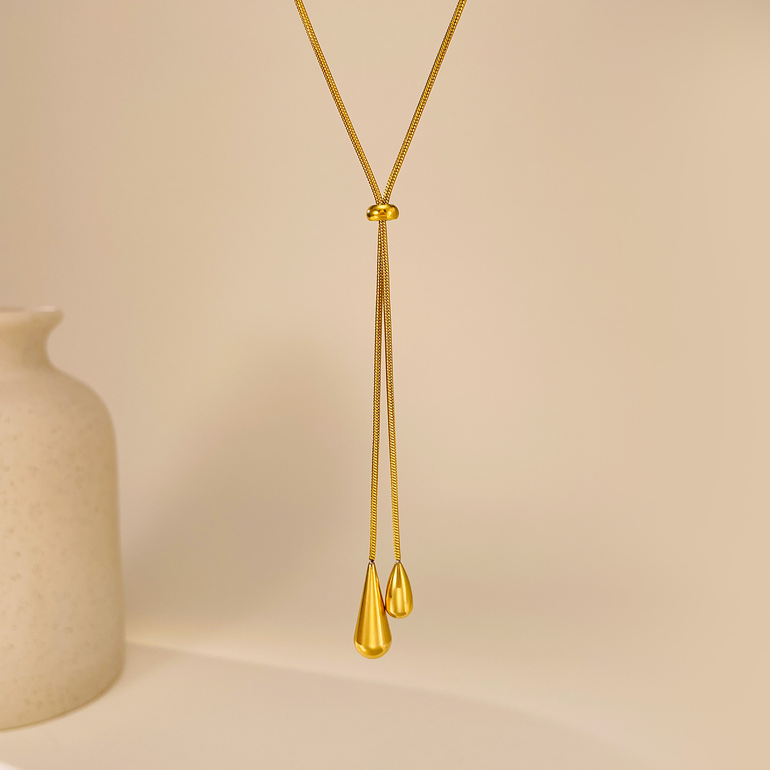 European and American Fashion Necklace for Women Stainless Steel Simple Luxury Water Drop Tassel High-end Titanium Steel Collarbone Chain