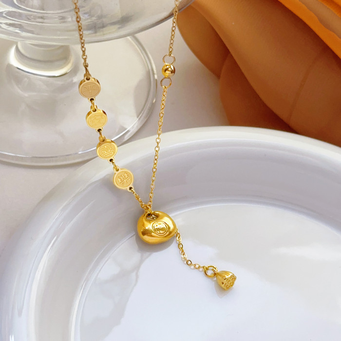 Traditional Peace and Joy Small Fortune Pendant Necklace Full of Fortune Small Gold Pendant Design Collarbone Chain Gift for Girlfriend