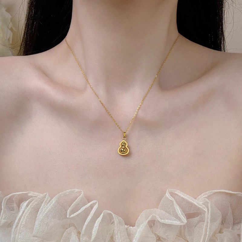 New Chinese Style Fortune and Prosperity Rotating Gourd Titanium Steel Necklace for Women, Niche Design, Light Luxury Fashion Gourd Collarbone Chain, Non-Fading
