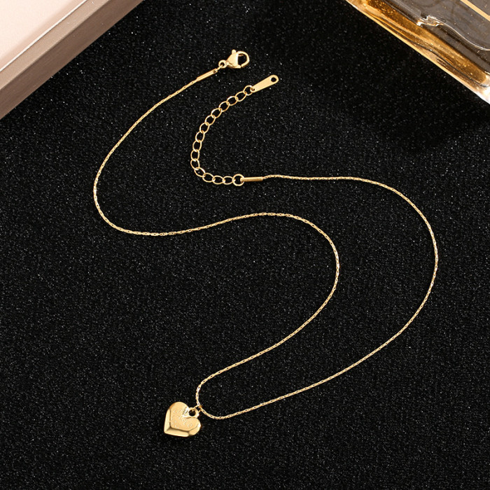Love Heart-Shaped Titanium Steel Necklace New Women's Collarbone Chain Simple Elegant Light Luxury Neck Chain Non-Fad...