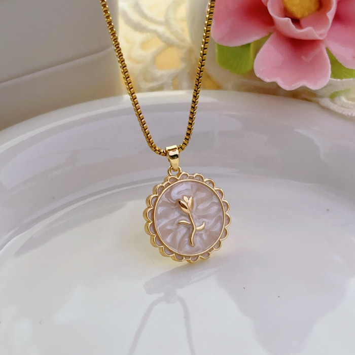 White Shell Titanium Steel Light Luxury Eye Full Diamond Micro Inlay Design Internet Celebrity Temperament Shining Necklace Simple Pendant New Model Manufacturer