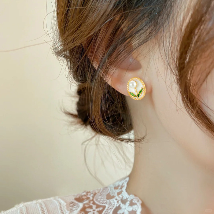 Vintage Court Style Pearl Inlaid Flower Oil Painting Series Earrings New Luxury Style Enamel Color High-end Earrings