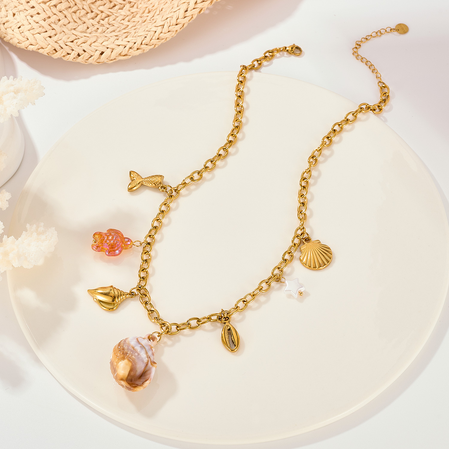 Elegant Necklace for Women Stainless Steel Niche Personality Beach Vacation Style Conch Titanium Steel Collarbone Chain