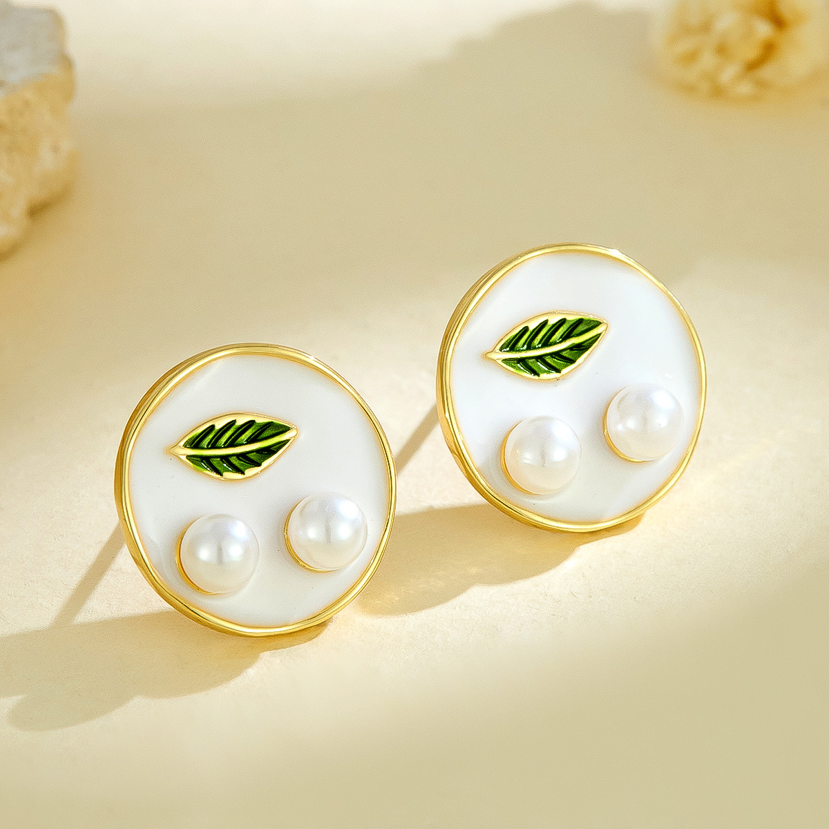 Vintage Style Painted Oil Painting Round Oil Drop Leaf Design Earrings French Niche Elegant Pearl Earrings