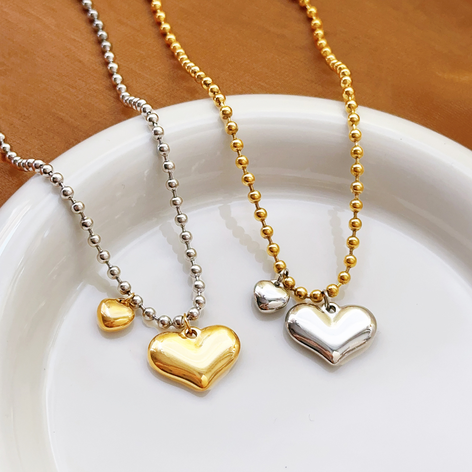 Fashion Versatile Heart Pendant Necklace Guardian Heart Large Heart Necklace Titanium Steel Women's Gold Jewelry Wholesale Cross-border
