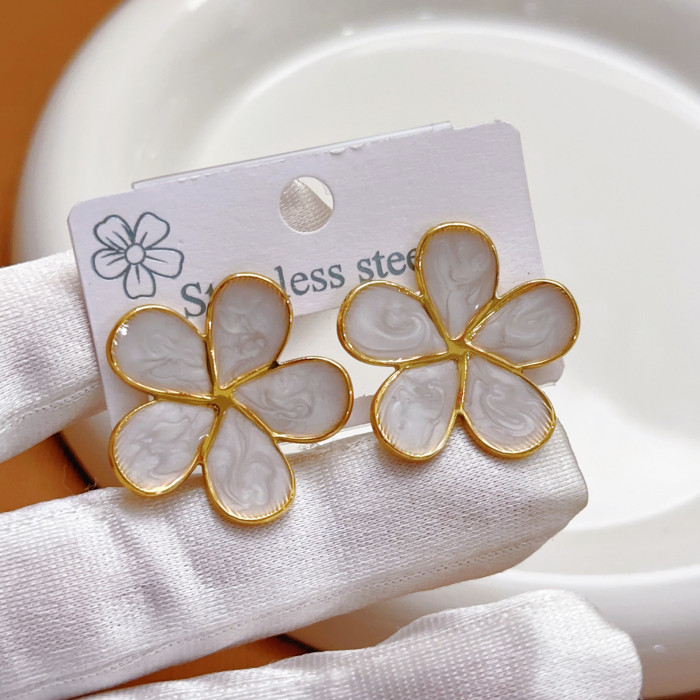 Simple Metal Flower Plum Blossom Wholesale Petal Ins Retro Colorful Earrings for Women Stainless Steel New Earrings