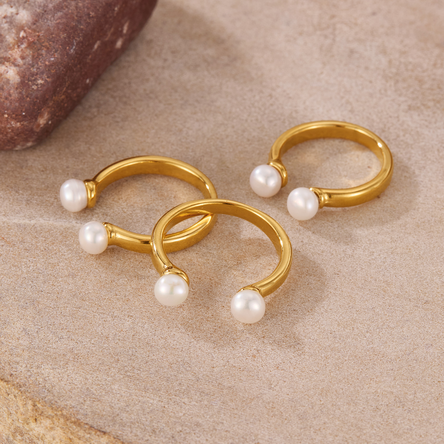 Vintage Ring for Women Stainless Steel Fashion High-end Titanium Steel Open Pearl Ring Wholesale