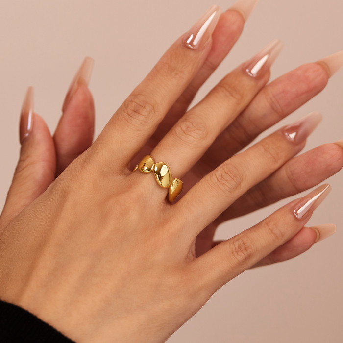 Personalized Simple Ring for Women Stainless Steel Vintage High-end Gold Plated Titanium Steel Ring Wholesale