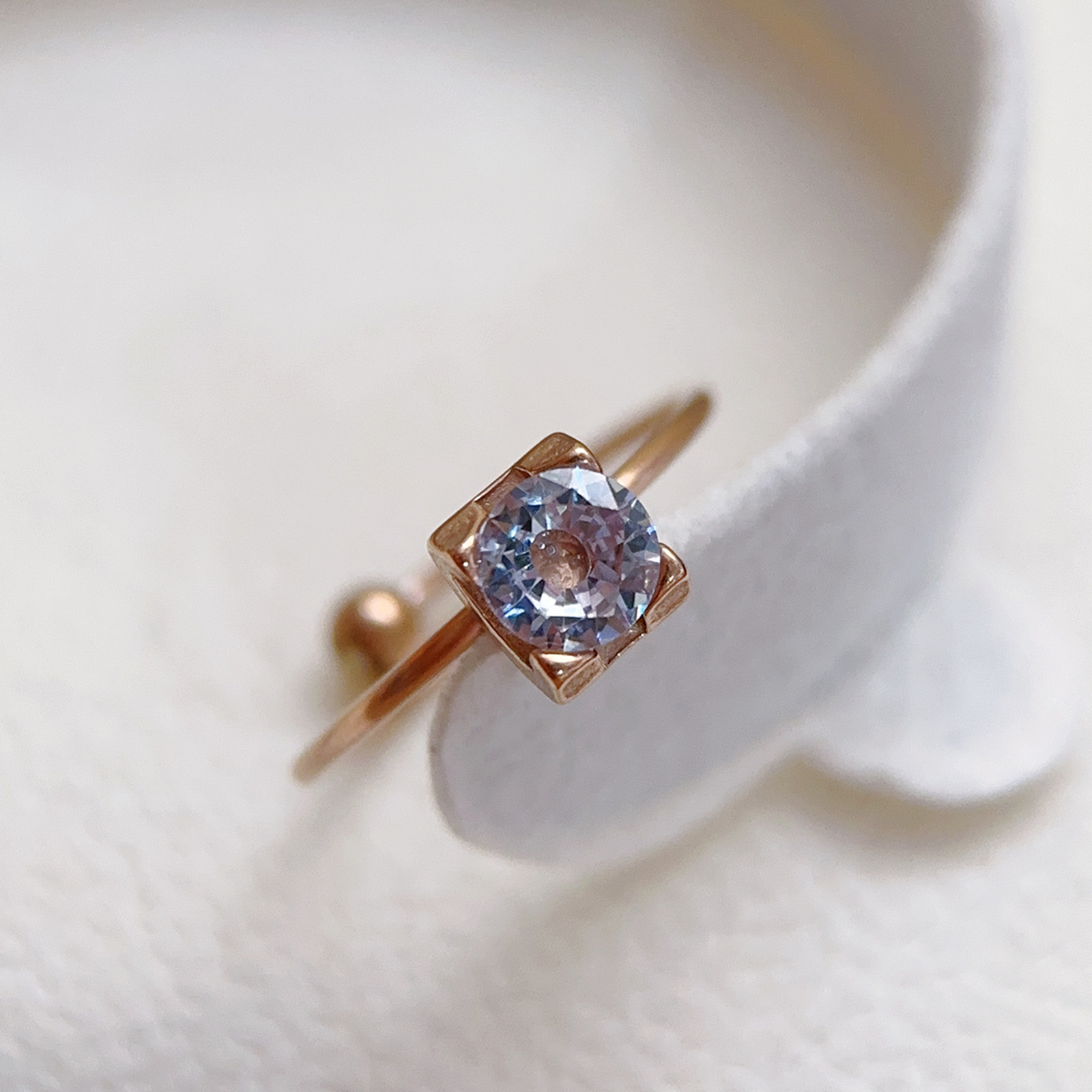 Rose Gold Four-Prong Shiny Round Zircon Ring Simple Luxury High-End Feel Gold Ring Adjustable Luxury Inlay