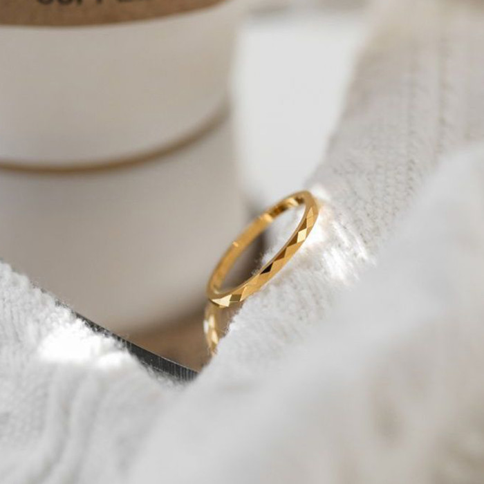 2mm Stone Pattern New Titanium Steel Non-Fading Ring Ins High-End Feel Internet Celebrity Gold Pattern Cut Surface...