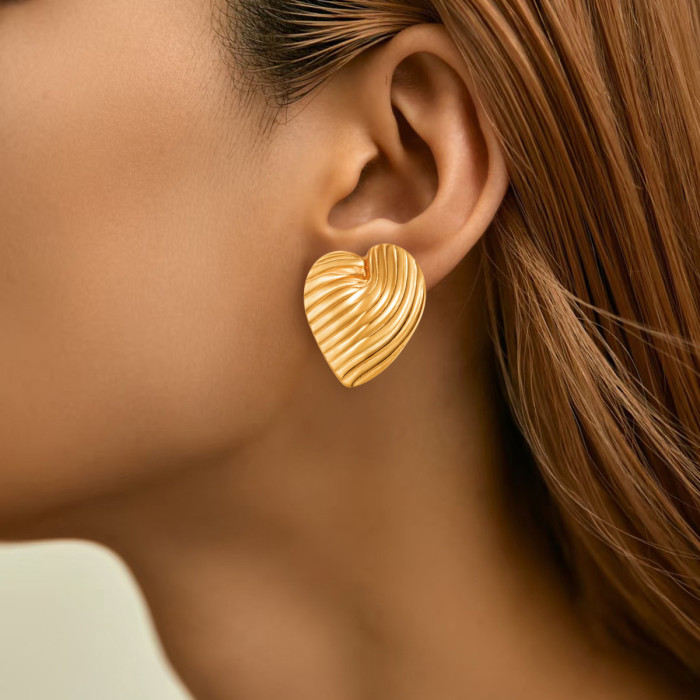 Korean European and American Spring Summer Pleated Heart Pendant Women's Earrings Light Luxury Style Stud Earrings Exquisite Stainless Steel Love
