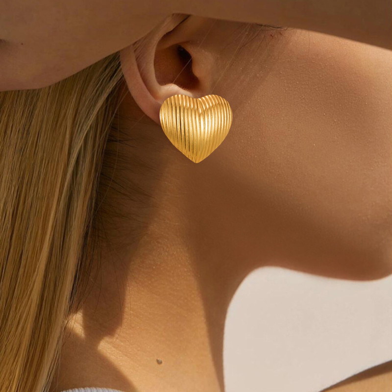 Cross-Border Hot Selling Striped Heart Earrings Stainless Steel Gold High-End Versatile Earrings Fashionable Elegant Light Luxury Ear Jewelry