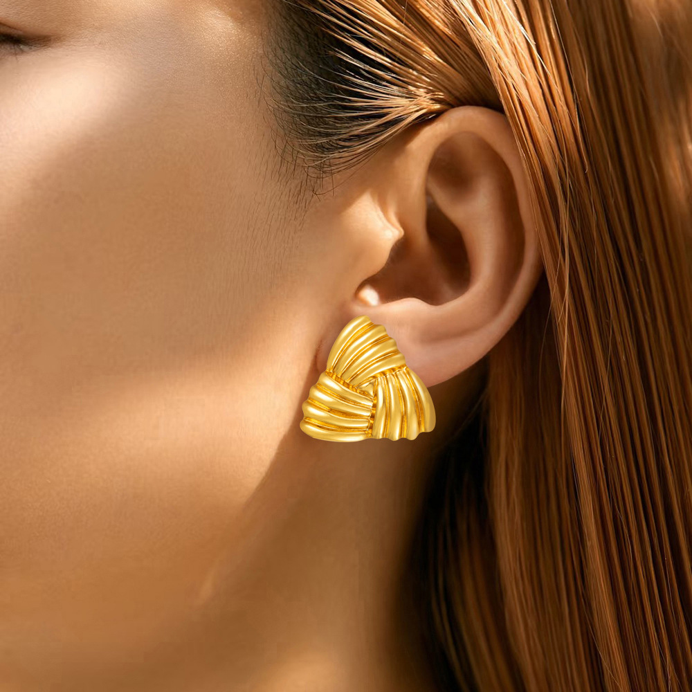 2025 European and American Fashion Trend Stainless Steel Various Hydraulic Earrings Assorted Earrings 18k Plated Wholesale