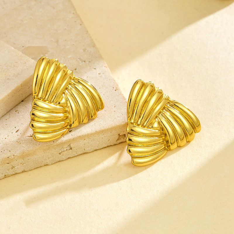 2025 European and American Fashion Trend Stainless Steel Various Hydraulic Earrings Assorted Earrings 18k Plated Wholesale