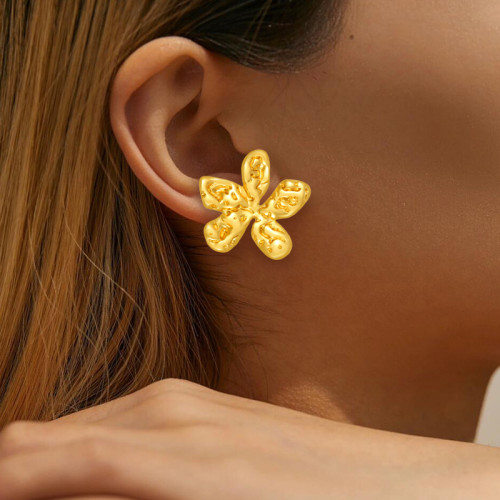 Cross-Border Flower New Titanium Steel Stainless Steel Necklace for Women Elegant Collarbone Chain High-End Gold Light Luxury Fashion Jewelry