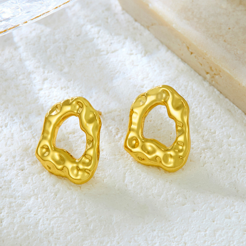 Unique Design High-End Elegant Irregular Hammered Circle Metal Earrings for Women New Hot-Selling Stud Earrings