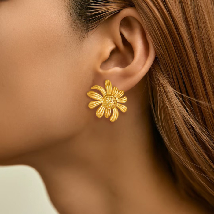 European and American Cross-Border Fashion Sense Design Versatile Niche Old Money Style Trendy Brand Stainless Steel Gold Daisy Flower Earrings