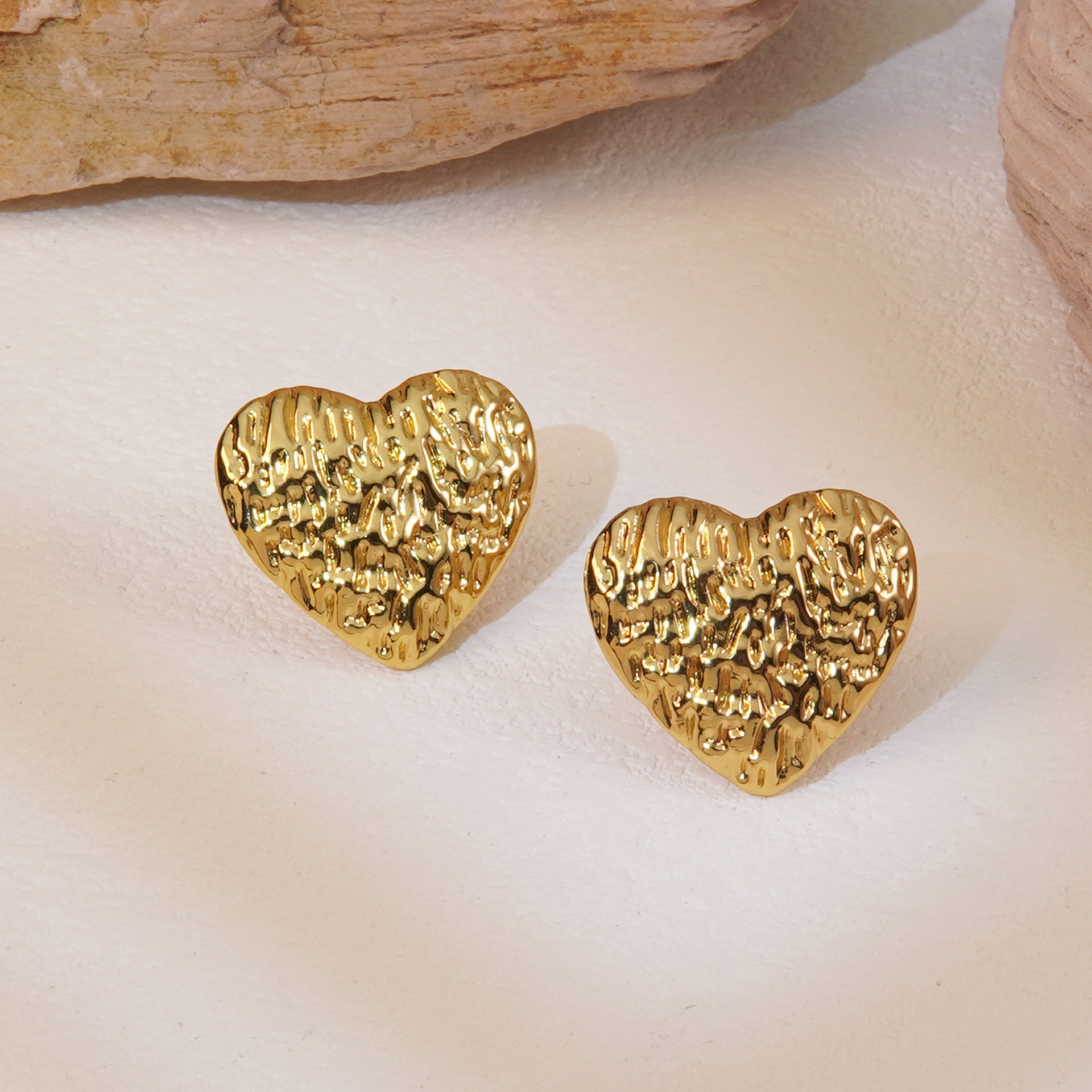 Glossy Heart Earrings Titanium Steel Studs Waterproof Non-Fading Studs 3D Brushed Heart Earrings for Women Stainless Steel