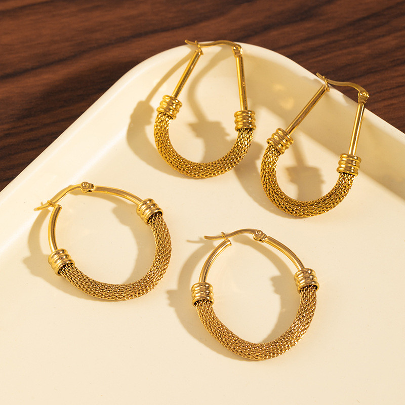 Stainless Steel Heart-shaped Hoop Earrings European and American Style Exaggerated Earrings Titanium Steel Studs Oval Ear Clips Trendy Earrings for Women