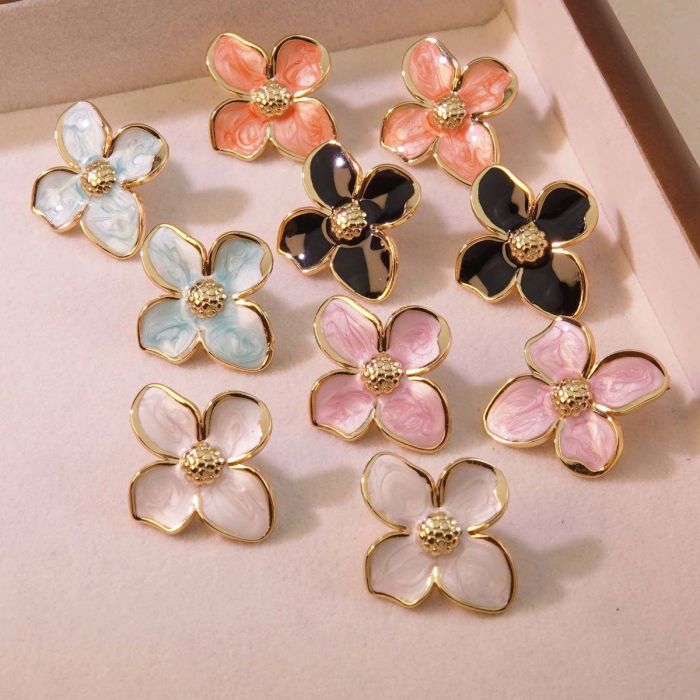 French Retro Earrings Palace Flower Glaze Earrings Four-Petal Flower Titanium Steel Stud Earrings for Women High-End Colorful Flower Earrings