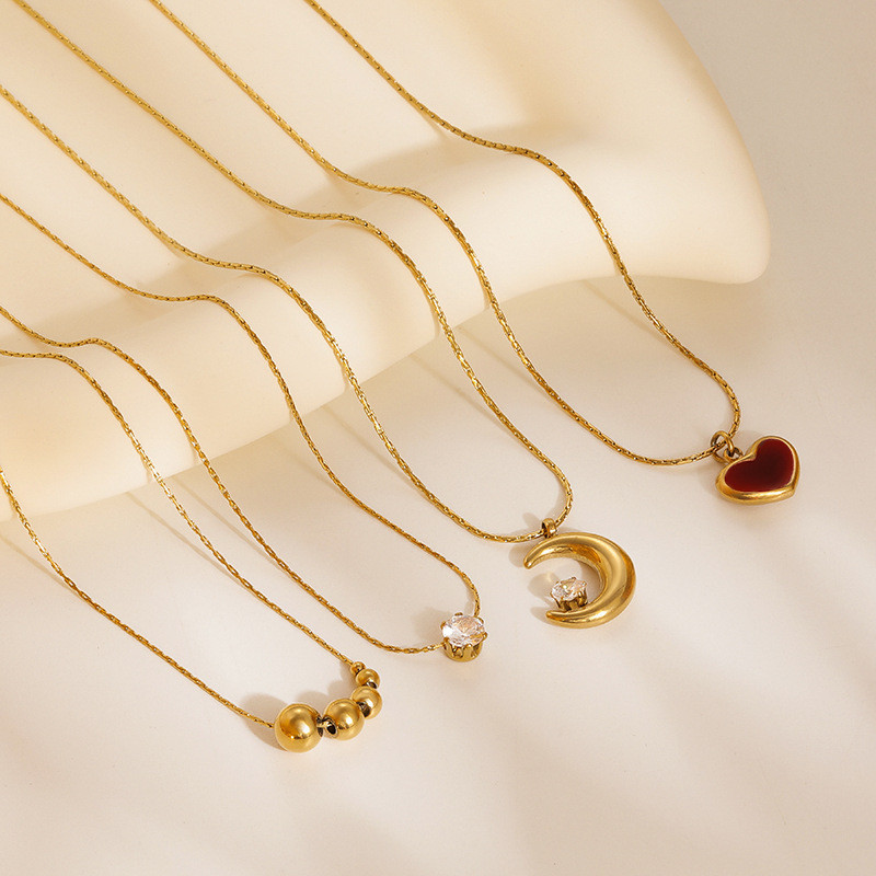 Red Oil Drop Heart Necklace Vintage Moon Inlaid Diamond Round Bead Necklace Women's Choker Collarbone Chain Titanium Steel Necklace Jewelry