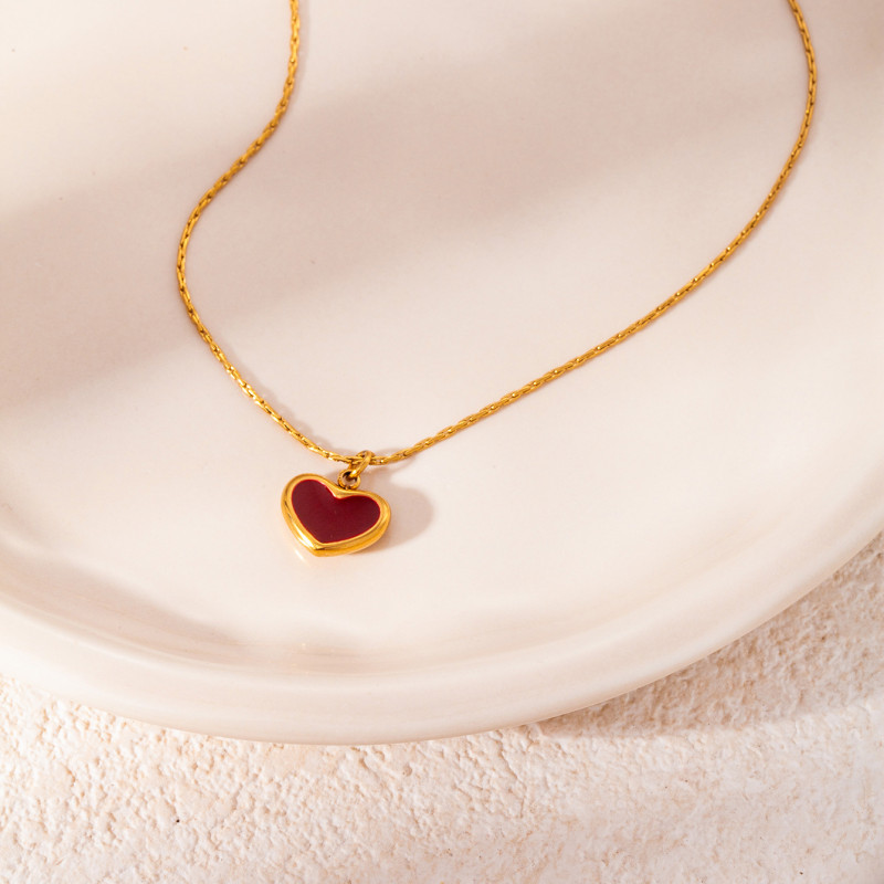 Popular Sweet Fresh Little Red Heart Titanium Steel Necklace for Women Ins Style Light Luxury Minority 18K Gold Plating All-Match Clavicle Chain
