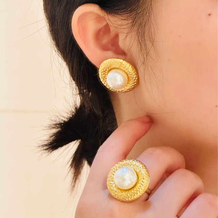 French INS Style Neutral Personality Straw Hat Design Inlaid Imitation Pearl Titanium Steel Necklace 18K Gold Plated Clavicle Chain