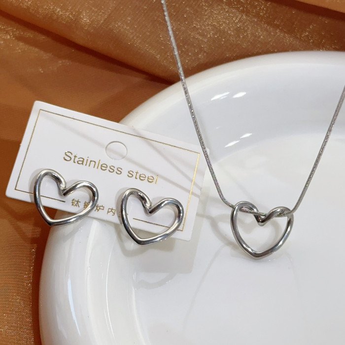 Delicate Twisted Heart Necklace for Women, Collarbone Chain, 2025 New Summer Irregular Earrings, Light Luxury Simple...